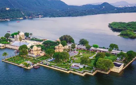 Holi Travel Guide: Must-Visit Places Across India For The Festival Of Colours