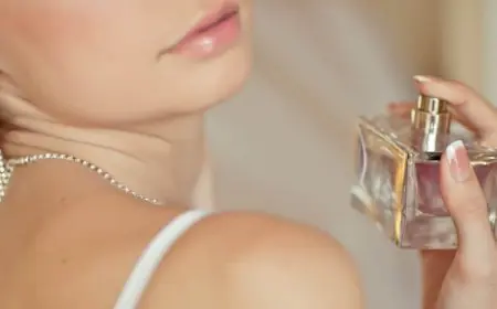 The Summer Fragrance Guide: Light Scents Worth Discovering This Season