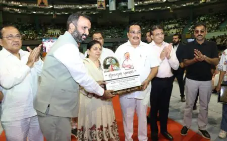 Union Minister C. R. Patil’s Birthday Marked by Mega Social Service Drive: 5,100 Girls Receive Educational Aid in Surat