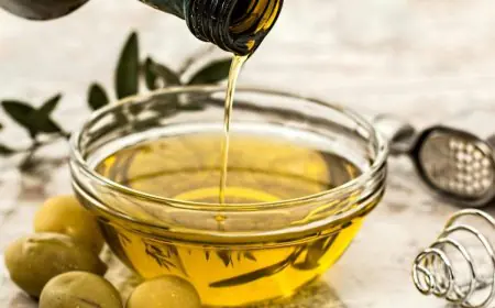 Why Cold-Pressed Oils Are Making A Comeback In Heart-Healthy Indian Kitchens