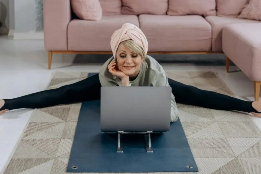 Financial Independance To Solo Travel, New Survey Reveals What Gen Z Women Want