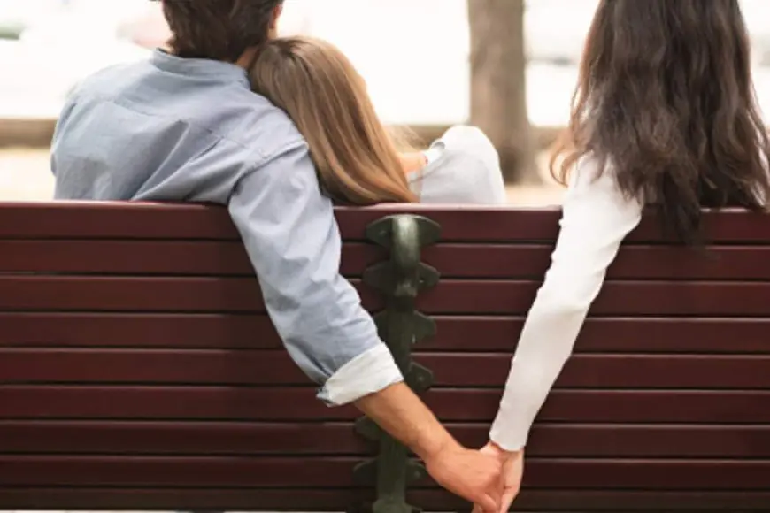 40 Lakh Indians Are Now Using Extra-Marital Dating App—Guess Which City Tops The List