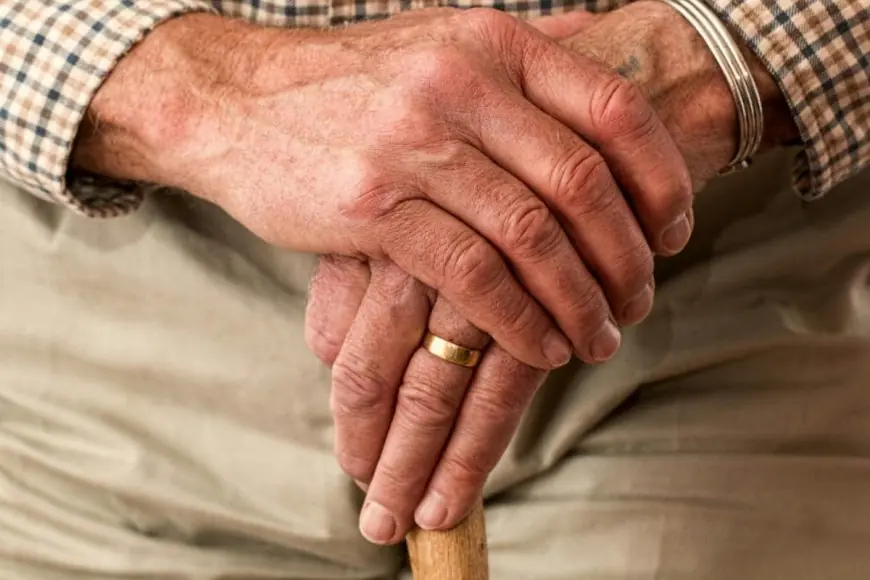Parkinson’s Doesn’t Always Start With Tremors: Expert Reveals The Early Changes People Often Miss