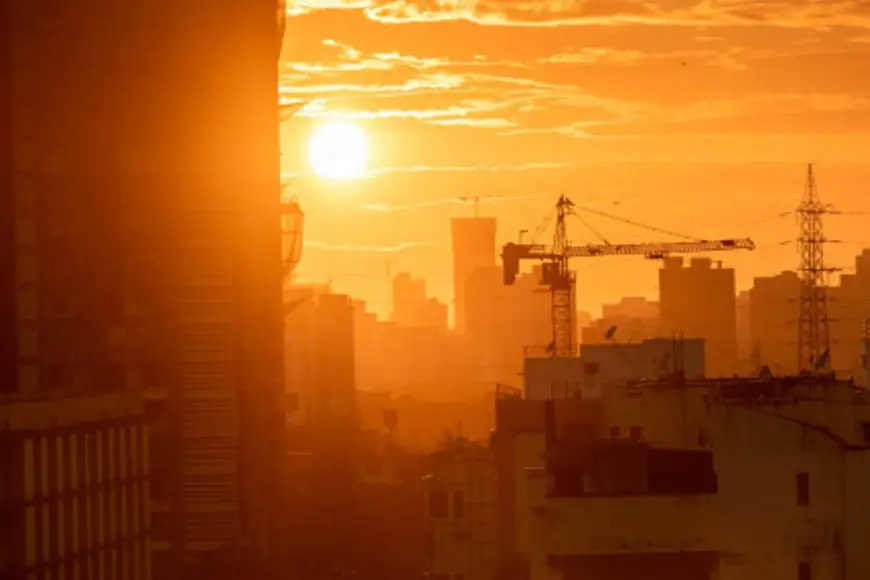 Heatwave Alert: Temperatures Above 40°C; 5 Natural Ways To Keep Your Home Cool