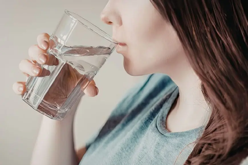 Why Drinking Cold Water Right After Coming In From The Heat Is Harmful For Your Body, Expert Explains